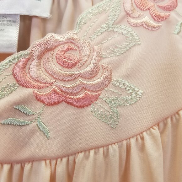 Shadowline Night Gown Sm Maxi Peach Pink Nylon Flower Embroidery Yoke Satin flaw - Picture 4 of 15